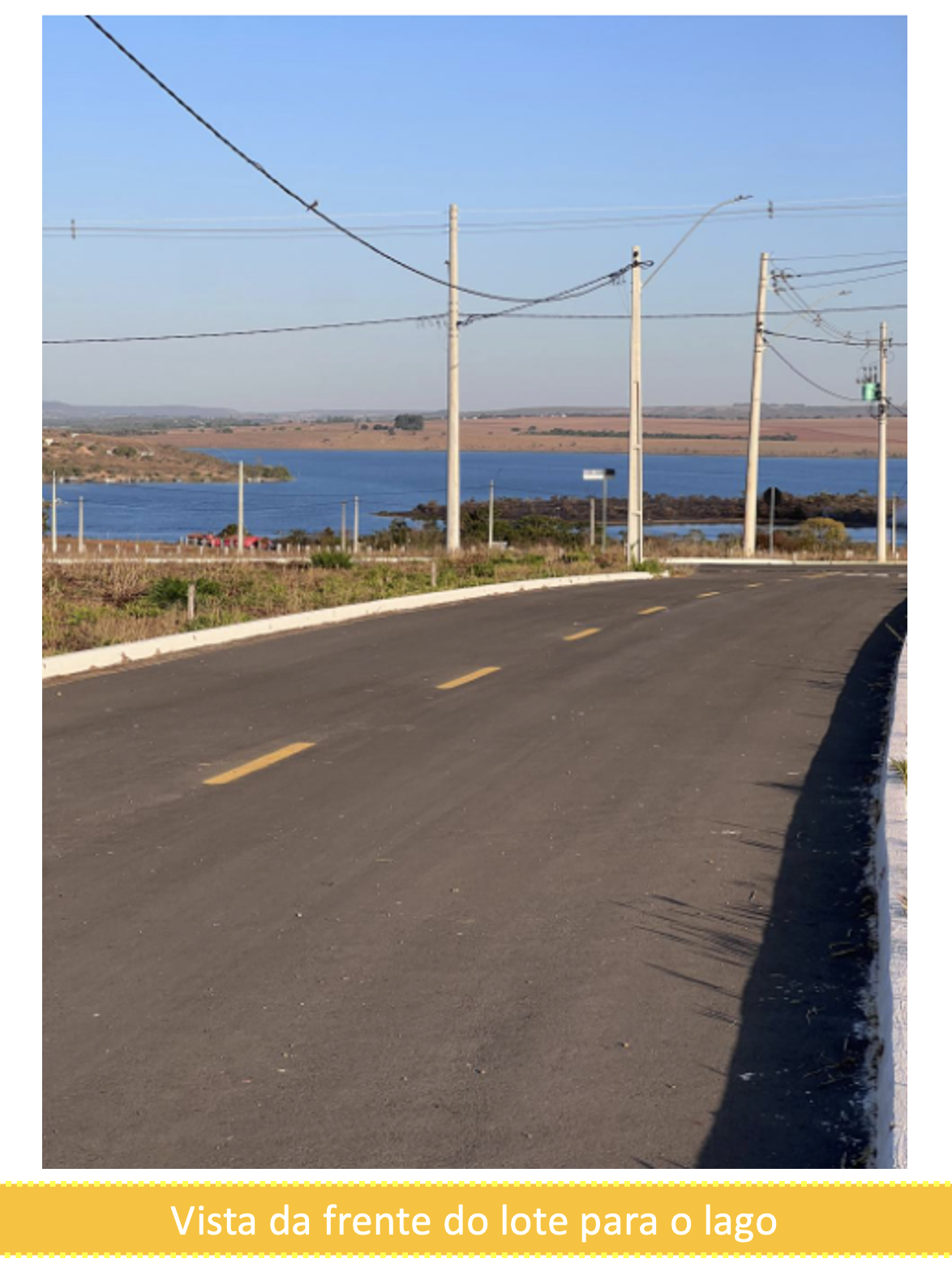 Vista da frente do lote para o lago